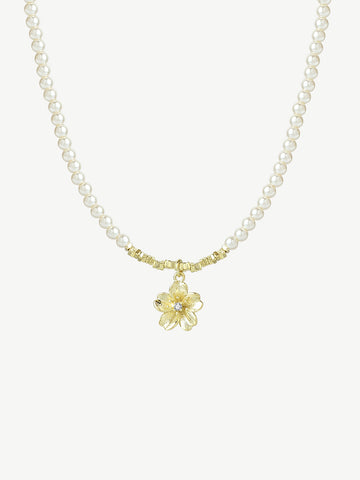 Flower pearl necklace